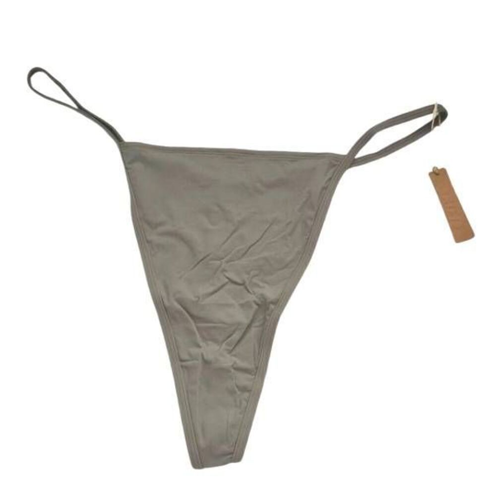 SKIMS STRING PANTY NWT